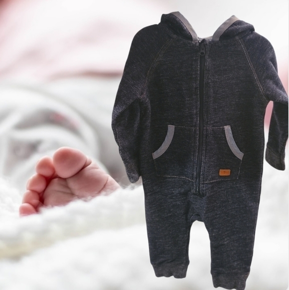 Baby Romper - Picture 1 of 12